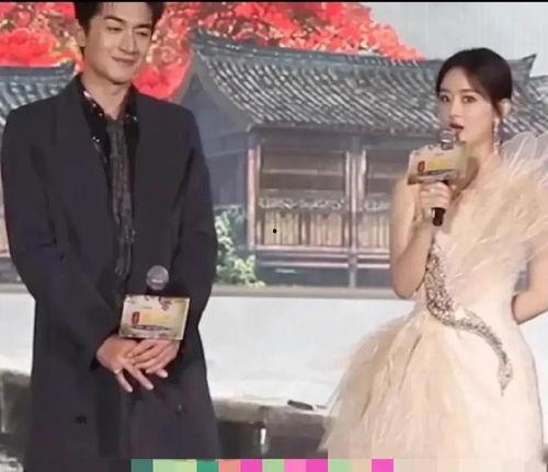 娱乐八卦姐妹吃瓜,吃瓜现场，笑料连连！