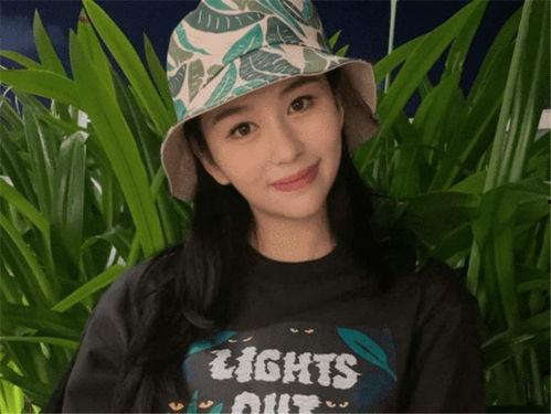 娱乐吃瓜 小妹是谁啊